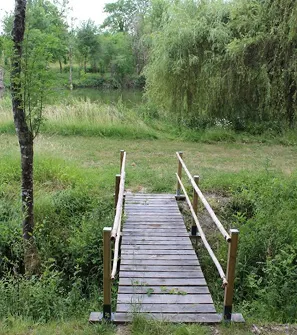 pont en bois à Noyant-Villages près de Saumur dans le Maine-et-Loire 49